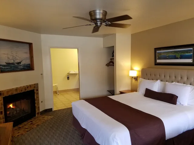 غرفة أساسية بسرير كينج لذوي الإعاقة، Lone Oak Lodge 3/10