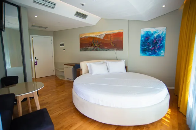 Deluxe, King Bed, Bougainville Bay Hotel 1/4