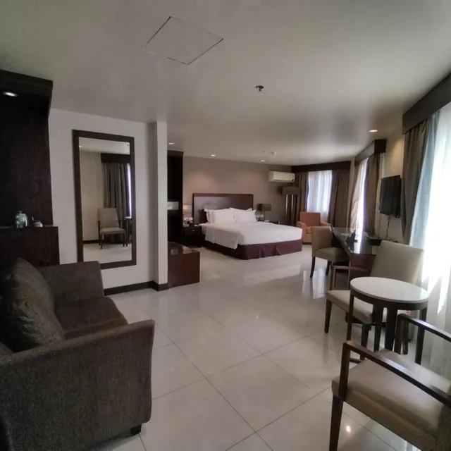 جناح تنفيذي، Mandarin Plaza Hotel 1/1