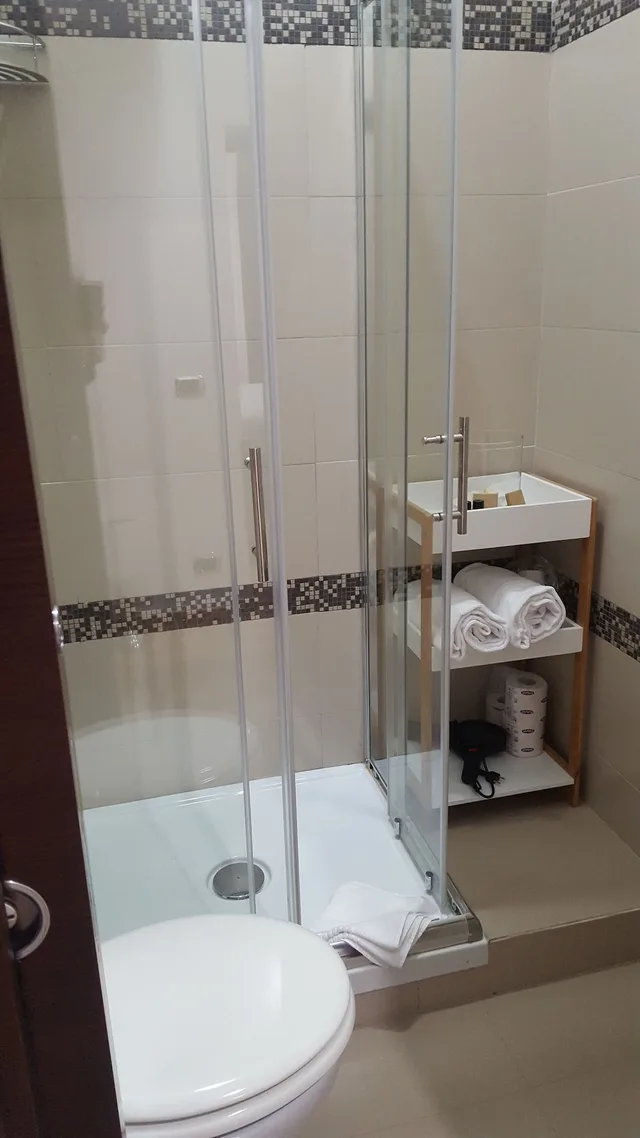 Deluxe, Suite, King Bed, Kitchen, Una Finestra Su Monti 2/2