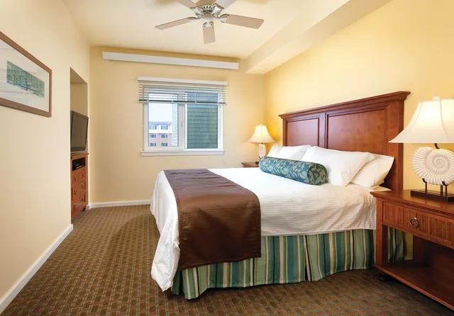 شقة سكنية قياسية بسرير كينج بغرفة نوم واحدة مع أريكة بمطبخ، Worldmark Long Beach 1/2