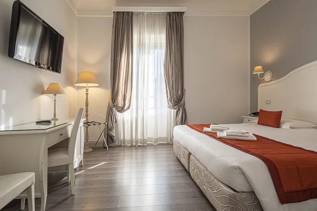 Standard, Twin Beds, Domus Castrense 8/10