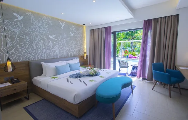 Grand, Connecting, Premier, 1 King and 2 Queen Beds, Pool Access، Fairways And Bluewater Newcoast Boracay 1/3