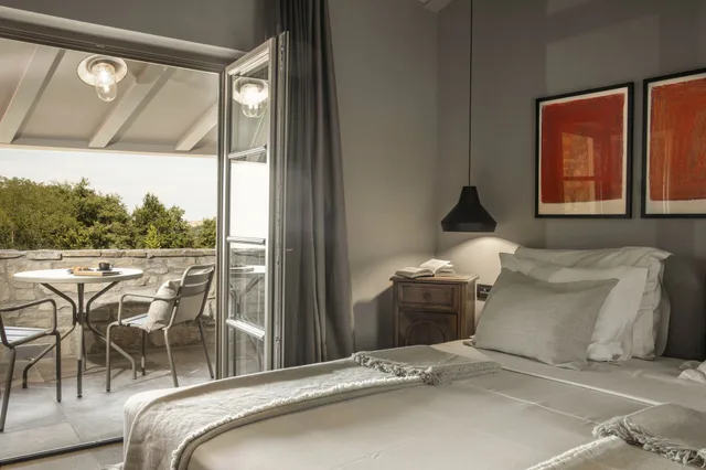 جناح رومانسي بسرير كينج بإطلالة على الحديقة بشرفة، San Canzian Hotel & Residences 2/3