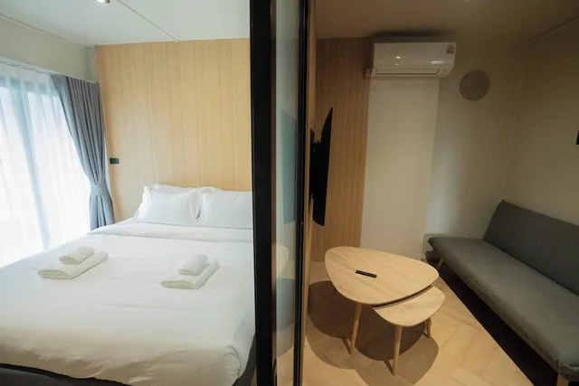 غرفة بريميير بسرير كينج مع أريكة، Infinite Hotel at Ratchada 1/5