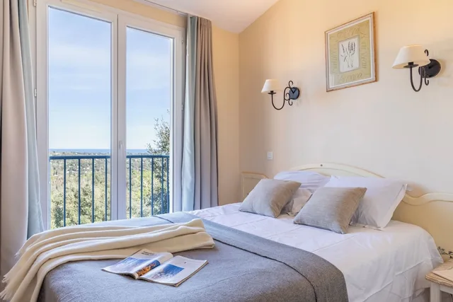 1 Bedroom, Apartment, Bunk Bed, Sea View, 2 Sofa, Balcony or Terrace، Maeva Particuliers Les Restanques Du Golfe de Saint Tropez 1/8