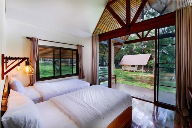 غرفة ديلوكس بسريرين منفصلين، Phayamas Private Beach Resort 1/2