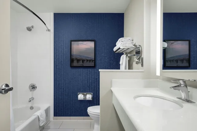 جناح بسرير كينج مع أريكة لذوي الإعاقة، Fairfield Inn And Suites By Marriott Salt Lake City Midvale 10/10