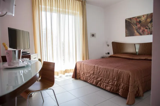 Standard, Single, Double Bed, Hotel Kore 1/4