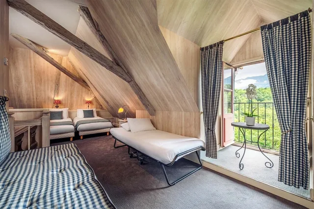 Suite, 1 Queen and 3 Single Beds, Chateau de Candie 8/10