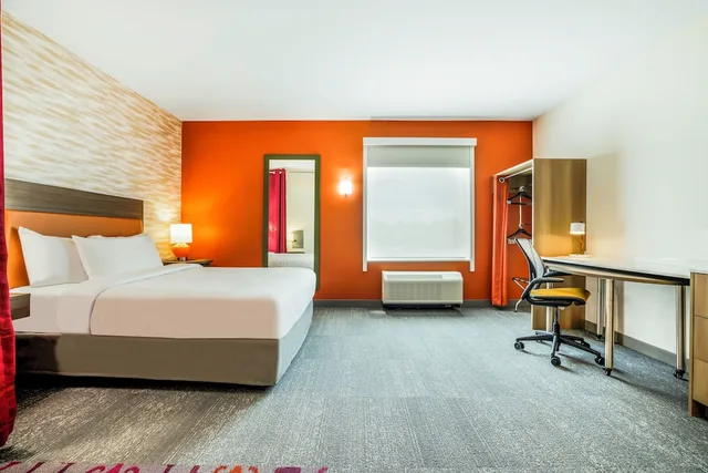 جناح بسرير كوين بحوض استحمام لذوي الإعاقة، Home2 Suites by Hilton Aurora Medical Center Denver 3/9