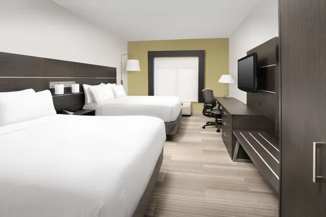 غرفة قياسية بسريرين كوين لذوي الإعاقة، Holiday Inn Express Knoxville Strawberry Plains 3/10