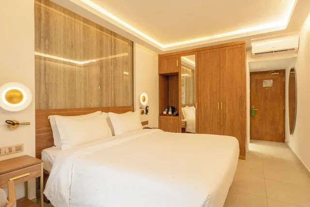 Signature, Ocean, Classic, King Bed، Coral Strand Smart Choice 1/8