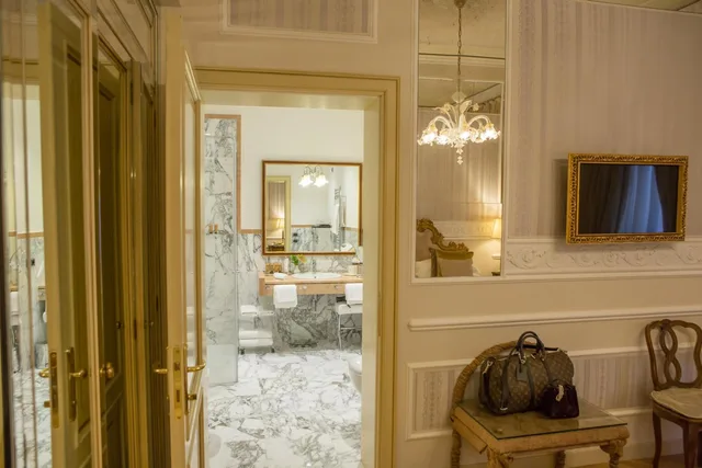 غرفة ديلوكس بسرير كينج، Grand Hotel Majestic gia Baglioni 8/8