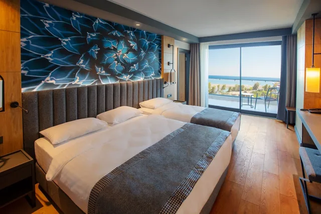 Connecting, Family, King and Twin Beds, Alarcha Hotels and Resort 4/5