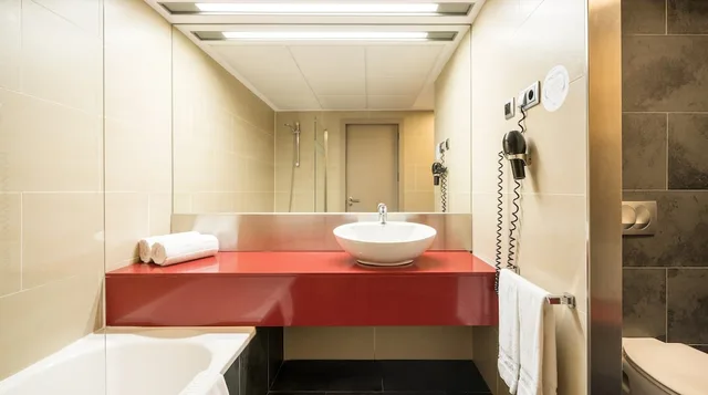 Double Room Single Use، Ilunion Barcelona 4/4