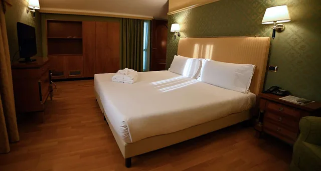 جناح ديلوكس، Best Western Grand Htl Guinigi 4/8