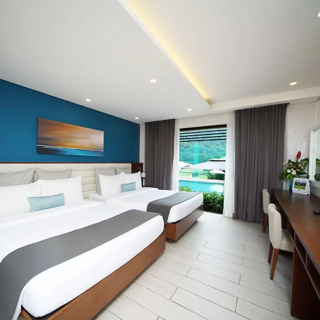 Premier Laguna Pool View، Fairways And Bluewater Newcoast Boracay 7/9