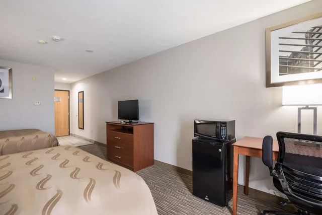 Room, 2 Queen Beds, Quality Inn & Suites Lodi I-90 3/4