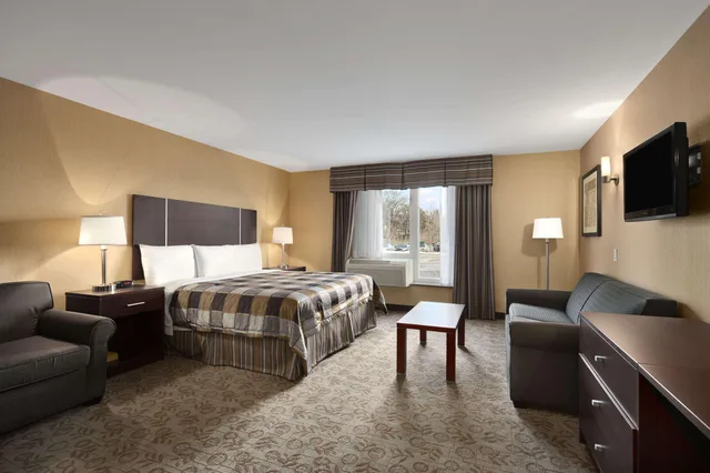 غرفة بسرير كوين، Days Inn By Wyndham Brampton 1/2