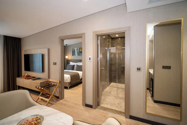 جناح سوبيريور بسريرين كينج مع أريكة، Rayelin Hotel Old Town 7/8