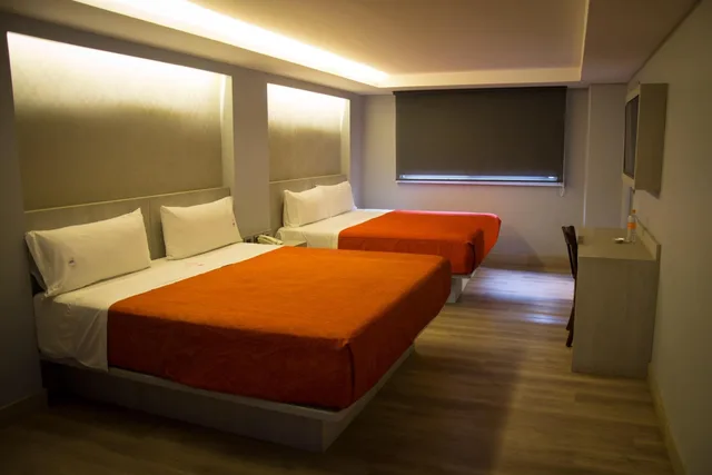غرفة قياسية بسريرين مزدوجين، Hotel el Senador 1/7