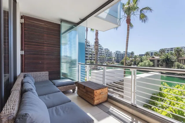 1 Bedroom, Superior, King Bed, Mountain Marina Luxury Apartments 4/8