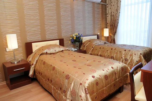 Room, Double Bed, Kar Hotel 7/10