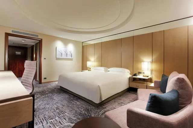 غرفة بريميير تنفيذية تنفيذية بسرير كينج مع دخول الصالة، Sheraton Grand Taipei Hotel 4/5