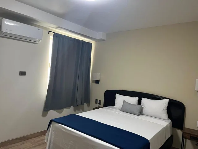 غرفة بسرير كينج، Hotel Plaza Del Arco 2/4