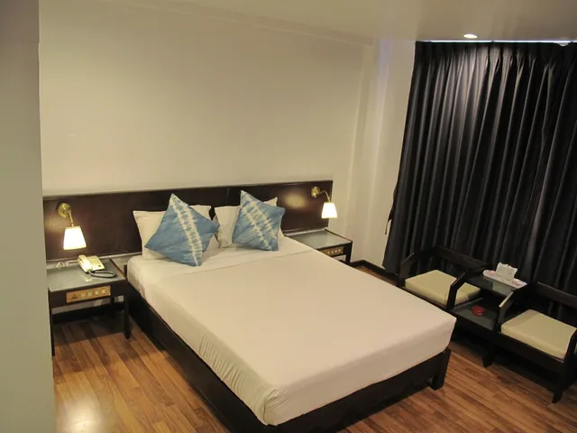 غرفة قياسية بسرير مزدوج، Dusit Hotel 2/4