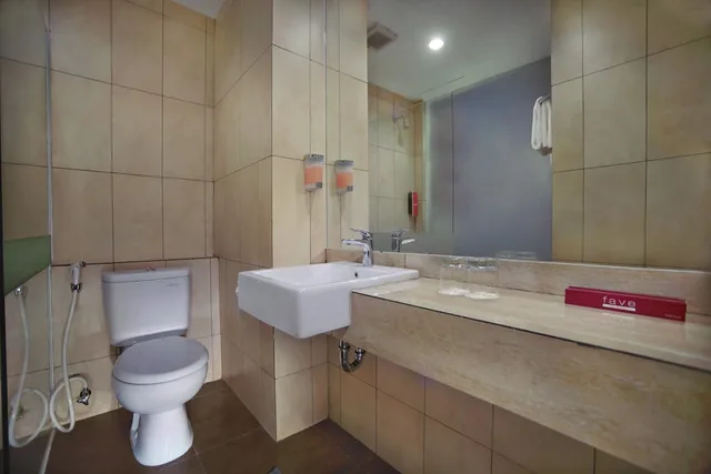 غرفة سوبيريور بسرير كوين، favehotel Langko Mataram - Lombok 3/3