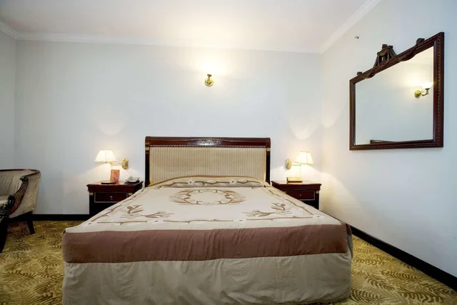 Crown, Executive, Double Bed، Hotel Sarina 3/10