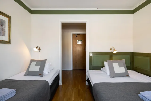 غرفة قياسية بسريرين منفصلين، Hotel Bishops Arms Mora 4/8