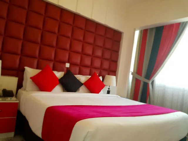 غرفة ديلوكس بسرير كينج، Kuwait Continental Hotel 1/10