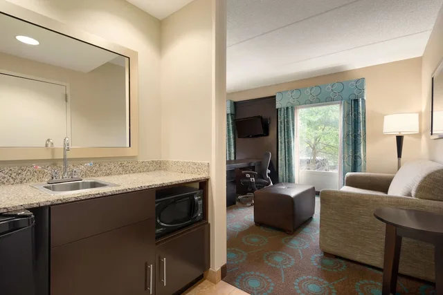 جناح استوديو بسرير كينج مع أريكة، Hampton Inn & Suites Bluffton-Sun City 9/9