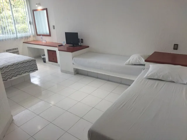 Standard, Street View, 2 Sofa، Hotel Aristos Acapulco 9/10