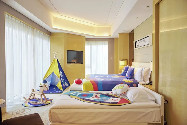 جناح عائلي بسريرين كينج بإطلالة على البحر، HILTON DALIAN 1/3