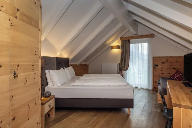 Mountain Roof, 1 King and 1 Single Beds، Hotel Palace Ravelli 1/3