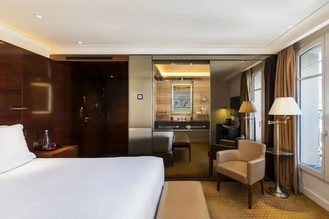 غرفة سوبيريور بسرير كينج بإطلالة على المدينة، Hotel Montaigne 1/1