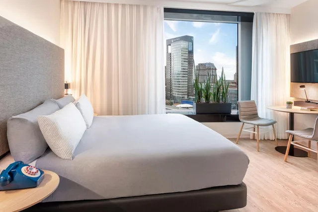 لوفت بسرير كوين، INNSiDE by Melia Amsterdam 1/6