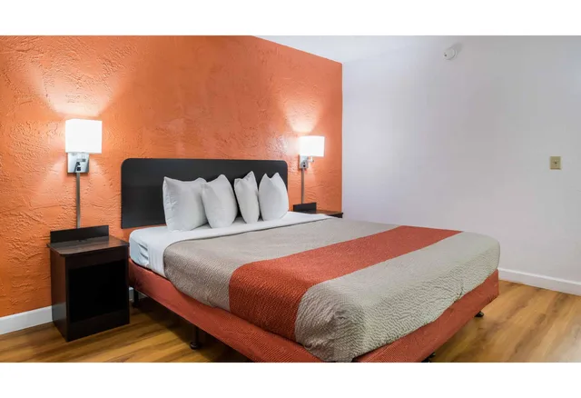 غرفة بسرير كوين، Motel6 Prospect Heights, IL 6/9
