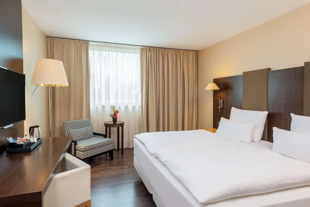 غرفة بسرير مزدوج، Nh Stuttgart Airport 5/10