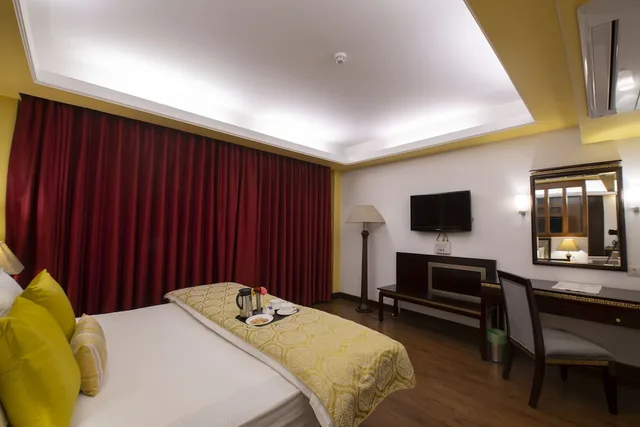 جناح، Mastiff Grand Manali Resort 2/2