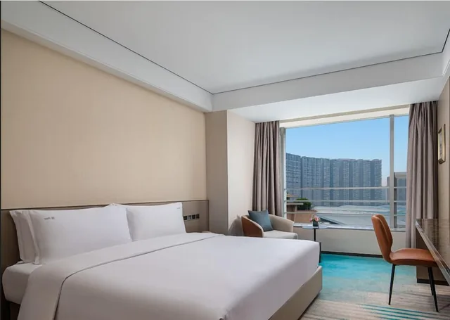 غرفة بريميوم بسرير كينج، Holiday Inn Chengdu West Century City 1/8