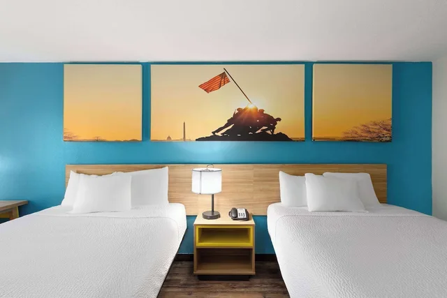 غرفة قياسية بسريرين كوين، Days Inn By Wyndham Clarksville North 4/6