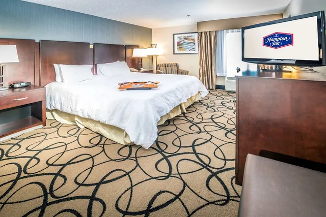 غرفة قياسية بسرير كينج، Hampton Inn Monroe 4/10