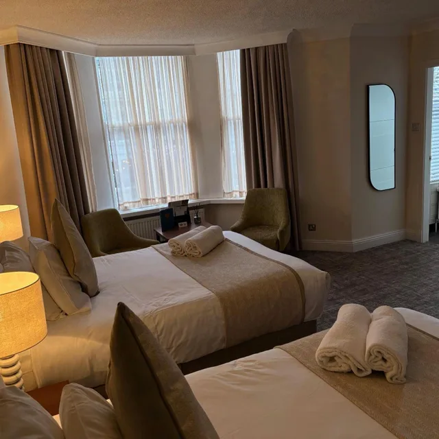 غرفة عائلية، The Caledonian Hotel 3/6