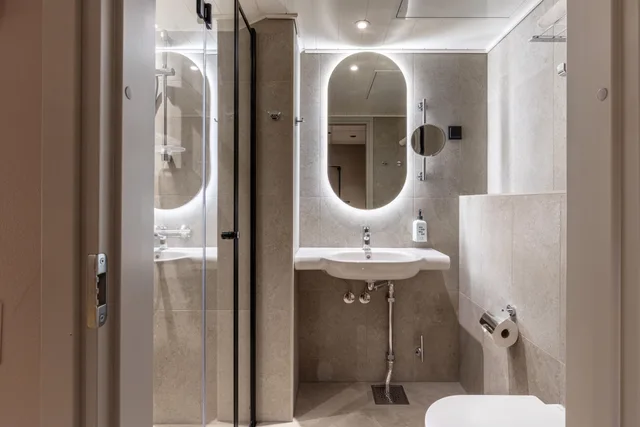 غرفة مفردة بسرير كينج، Scandic Grand Marina 3/3