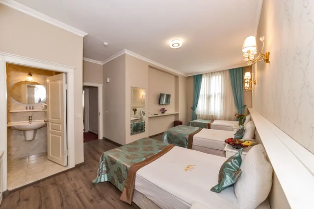 غرفة عائلية بسرير مزدوج وسريرين منفصلين، VALIDE HOTEL 3/6
